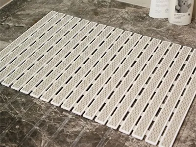 Hoe maak je de antislipmat in de badkamer schoon?